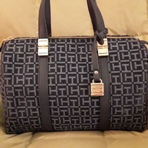 TOMMY HILFIGER SHOULDER BAG